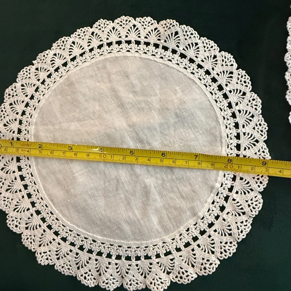 Vintage White Linen Doilies with Crochet Lace Trim Set of 4 Round Oval 0564